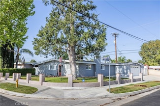 27573 Santa Clarita Rd, Santa Clarita, CA 91350
