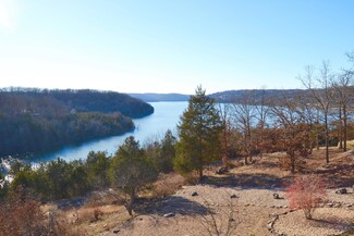 109 Rocky Rd, Ridgedale, MO 65739