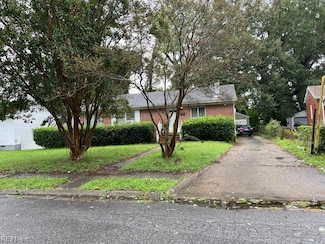 213 Median Cir, Portsmouth, VA 23701