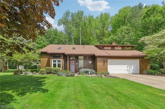 6357 Meandering Wood Ave, Madison, OH 44057