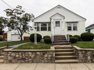 43 Alicant St, Providence, RI 02908