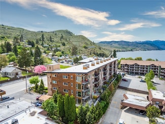 2220 W Woodin Ave Unit 311, Chelan, WA 98816