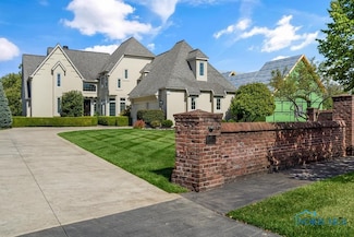 3159 Riverwood Ct, Perrysburg, OH 43551