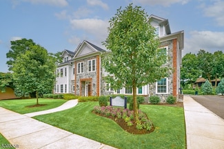 29 Euclid Ave, Summit, NJ 07901