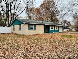 2504 Campbell Dr, Champaign, IL 61821