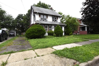 24 Parsons Dr, Hempstead, NY 11550