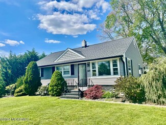 307 Cliffwood Dr, Neptune, NJ 07753