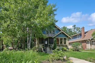 713 4th St E, Northfield, MN 55057