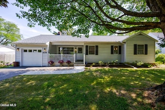 2076 Baker Ave, Schenectady, NY 12309