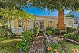 11332 Chenault St, Los Angeles, CA 90049