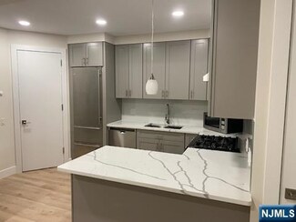 80 Charles St Unit 1, Englewood, NJ 07631