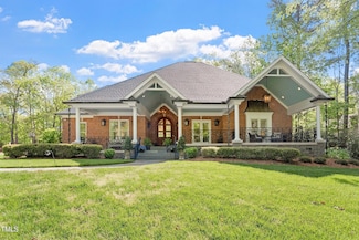 801 Pinehurst Dr, Chapel Hill, NC 27517