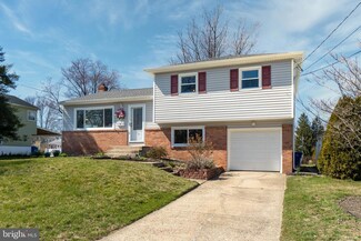 9 Sussex Rd, Mount Holly, NJ 08060