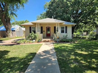 616 W 6th St, Newton, KS 67114