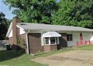 9915 Independence Ln, Little Rock, AR 72209