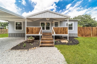 103 Halsell St, Bridgeport, TX 76426