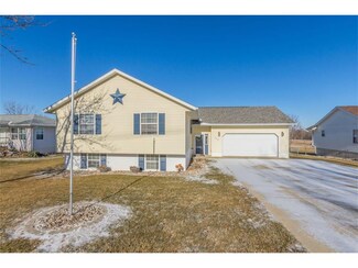 908 6th Ave, Coggon, IA 52218