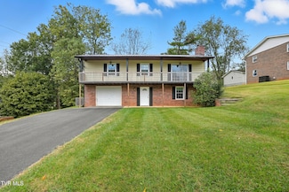 1312 Plantation Dr, Johnson City, TN 37604