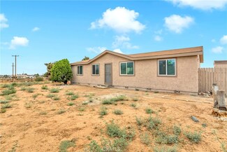 6132 Cambria Rd, Phelan, CA 92371