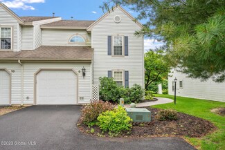 8 Highpointe Dr, Troy, NY 12182