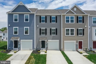 233 Clifton Manor, Falling Waters, WV 25419