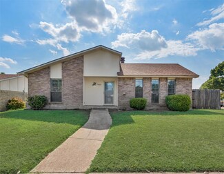 7434 Cloverglen Dr, Dallas, TX 75249