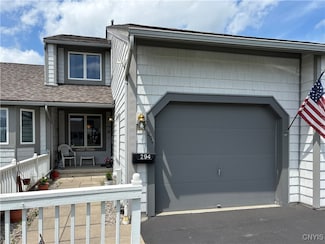 294 Summerhaven Dr S, East Syracuse, NY 13057