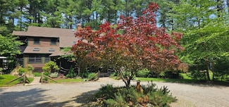 115 Jackson Schoolhouse Rd, Glocester, RI 02814