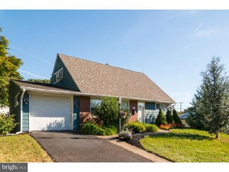 35 Cable Rd, Levittown, PA 19057