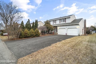30 Huntleigh Dr, Albany, NY 12211