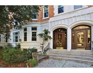 10 Kilsyth Rd Unit 3, Brookline, MA 02445