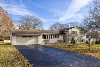 254 Parkview Dr, Rochester, NY 14625