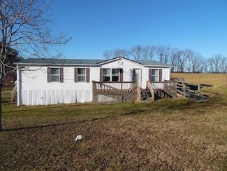 333 Country Ln, Chilhowie, VA 24319