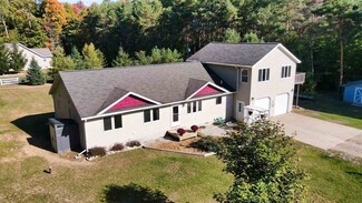 6120 Robins Nest Ln, Bellaire, MI 49615