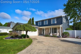 682 Zehnder Dr, Frankenmuth, MI 48734