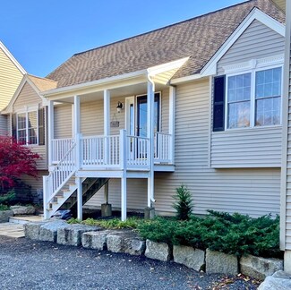 371 Hartford Ave E, Uxbridge, MA 01569