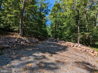 6280 Crone Rd, Dover, PA 17315