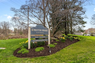 72 Rowayton Woods Dr Unit 72, Norwalk, CT 06854