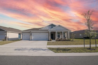 2937 Hooded Crane Cove, Harmony, FL 34773