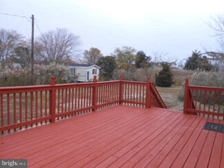 93 Delaware Ave, Newport, NJ 08345