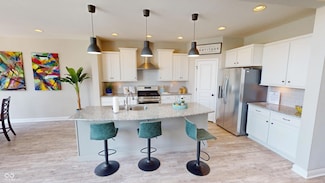 6481 W Treeline Ln, McCordsville, IN 46055