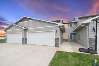 9054 W Ark Place, Sioux Falls, SD 57106