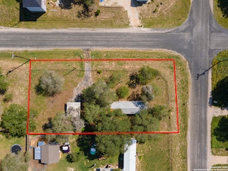 23103 Grand Spring Dr, Elmendorf, TX 78112