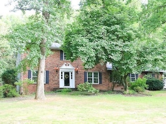 20 White Pine Rd, Monroe Township, NJ 08831