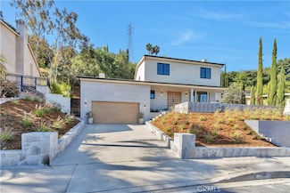 11268 Dona Lola Dr, Studio City, CA 91604