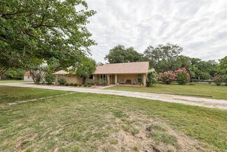 9200 Red Oak Ln, Edmond, OK 73034
