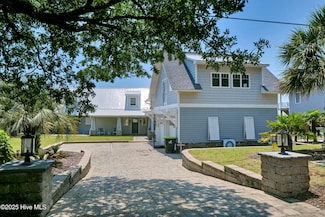 1205 Kings Landing Rd, Hampstead, NC 28443