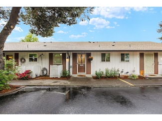 11575 SW Crown Ct Unit 4, Portland, OR 97224