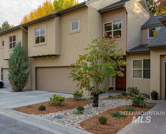 834 E Riverpark Ln, Boise, ID 83706
