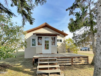 18 Graber St E, McGregor, ND 58755